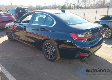 2021 BMW 330I xDrive z USA, uszkodzony, nr VIN 3MW5R7J06M8B71752